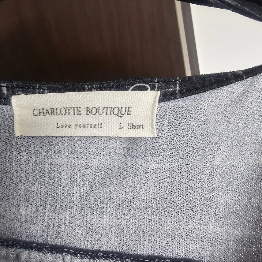 [SOLD OUT] 샬롯부띠끄 라이크트위드랩원피스 L사이즈 숏기장
