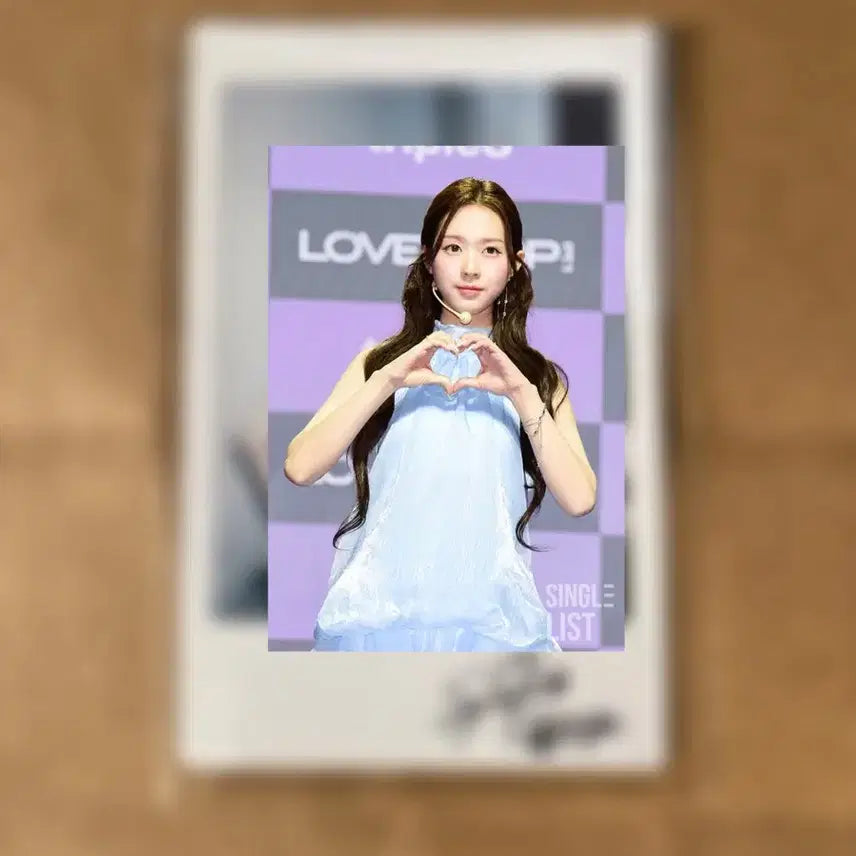 [BUNJANG] TripleS Soomin Baby Flower Signed Polaroid / 트리플에스 수민 baby flower 싸인 폴라로이드