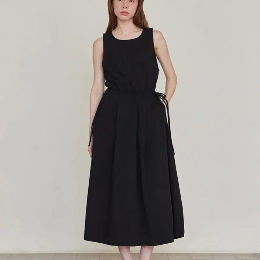 [BUNJANG] Le Sizerem Black Cotton Sleeveless Drawstring Maxi Dress / [새상품] 르세지엠 드로스트링 슬리브리스 원피스 블랙