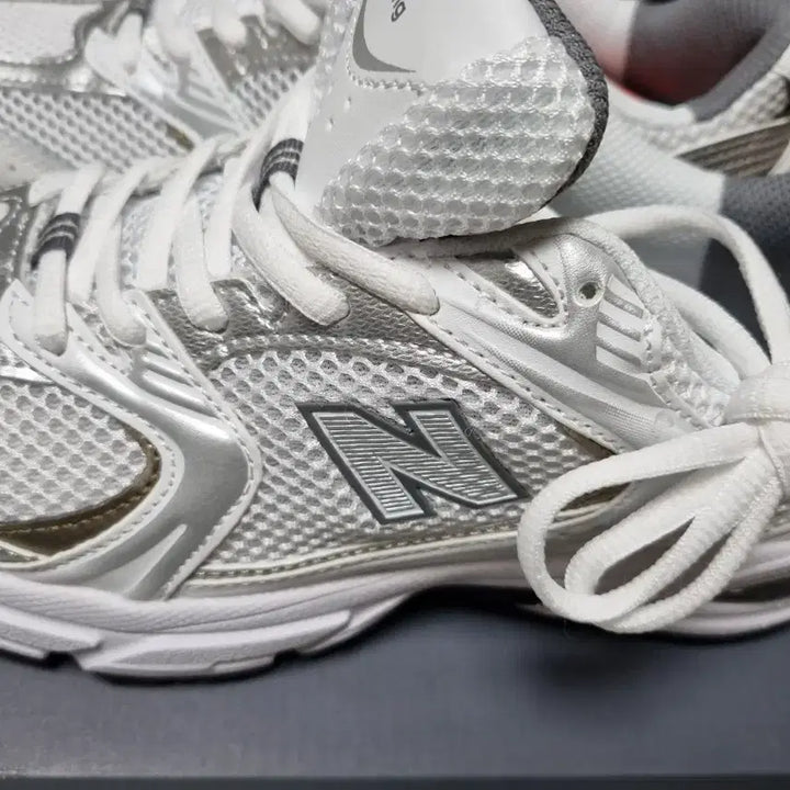[BUNJANG] New Balance 530 White Silver Sneakers (245) / 정품 뉴발란스 530 화이트실버 245