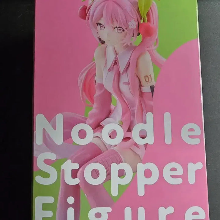 [BUNJANG] FURYU Hatsune Miku Sakura 2026 Noodle Stopper Figure / 하츠네 미쿠 후류 사쿠라 2026 누들스토퍼 피규어 판매합니다