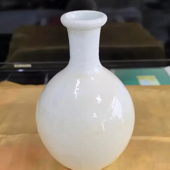 [BUNJANG] Japanese Colonial Era Pure White Porcelain Vase / 일제시대 주병 순백자 도자기
