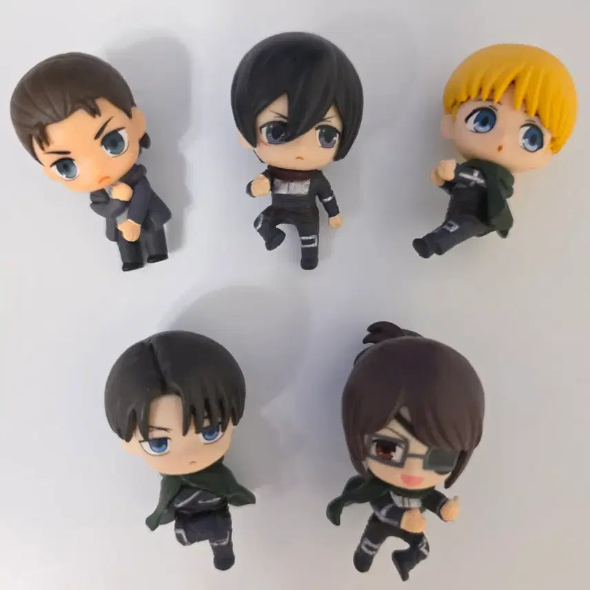 [BUNJANG] Attack on Titan Hug Coat 5 Types Gacha Set / 진격의거인 허그코트 5종 가챠