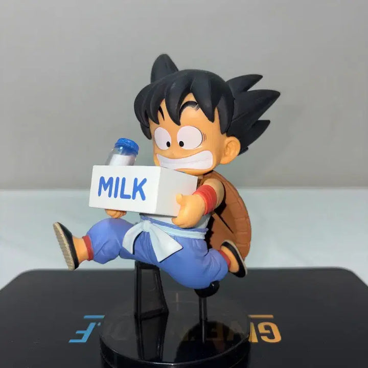 [BUNJANG] Banpresto Dragon Ball Son Goku Milk Delivery Training Figure / 드래곤볼 손오공 피규어 우유 배달훈련