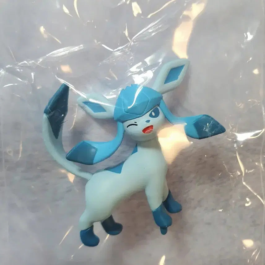 [BUNJANG] Pokemon Diamond Dust Element Glaceon Figure (Unsealed) / 반택포) 포켓몬 다이아몬드 더스트 리멘트 미개봉 2번 글레이시아