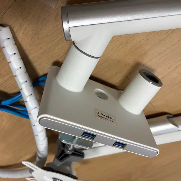 [BUNJANG] Longco USB Dual Monitor Arm White / 롱코 USB 듀얼 모니터암 화이트