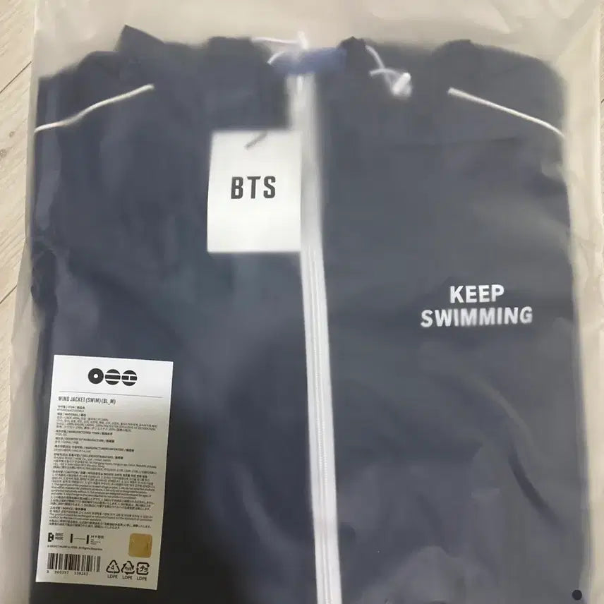 [BUNJANG] BTS Swim Jacket M Size / Bts swim 자켓 m 사이즈