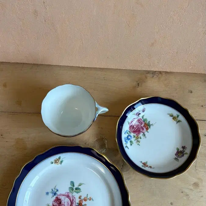 [BUNJANG] 1940s German Hutschenreuther Trio Tea Cup Set / 1940년 독일 빈티지 후첸로이터 트리오