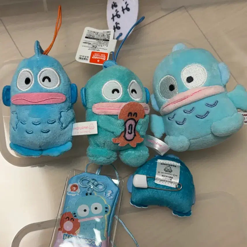 [BUNJANG] Hangyodon Sanrio Doll Omamori Badge Bundle Set / 한교동 인형 오마모리 뱃지 일괄 3 (개별판매 O)