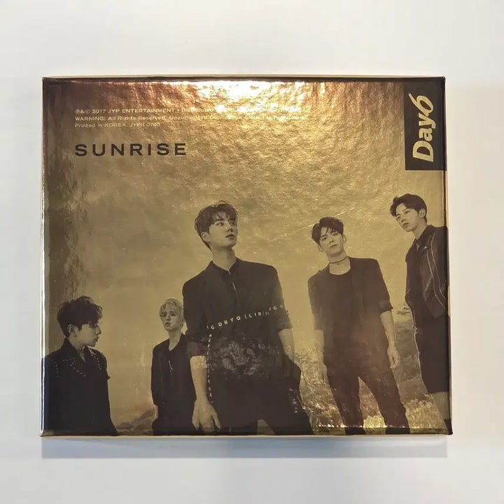 [BUNJANG] Day6 Sunrise Unsealed Album / [개봉] 데이식스 선라이즈 개봉 앨범 양도