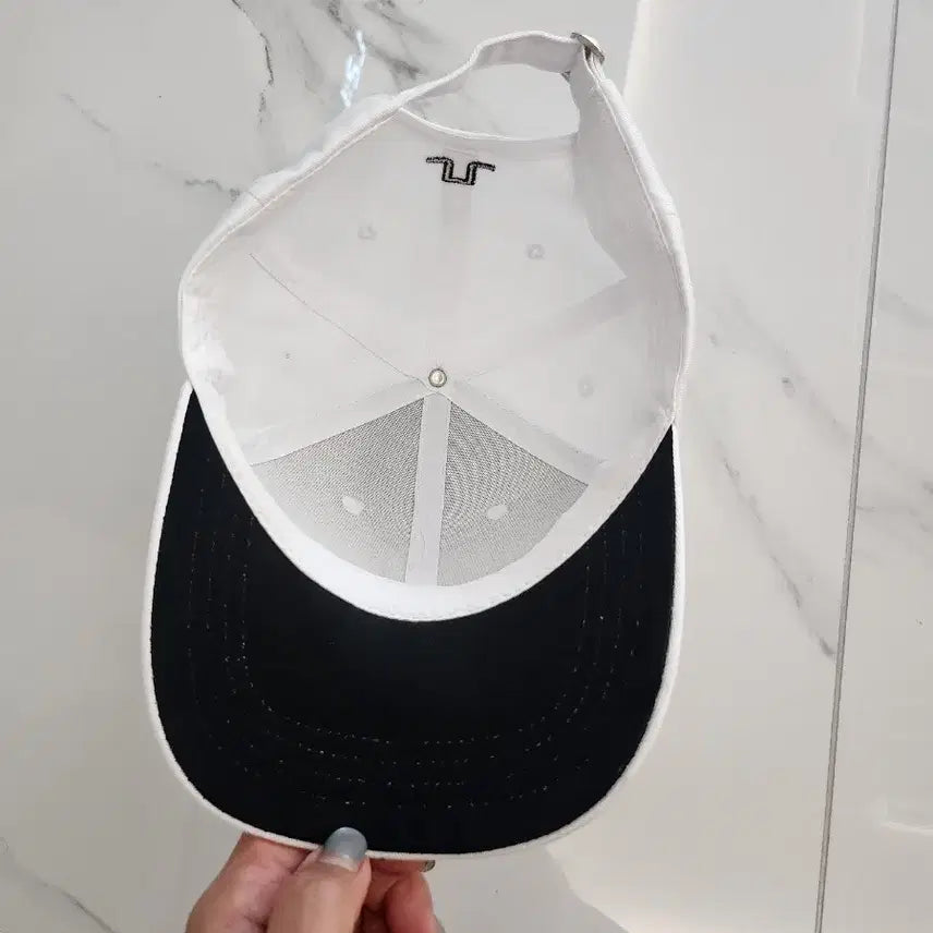 [BUNJANG] J.LINDEBERG Golf Cap White / 골프모자(제이린드버그)