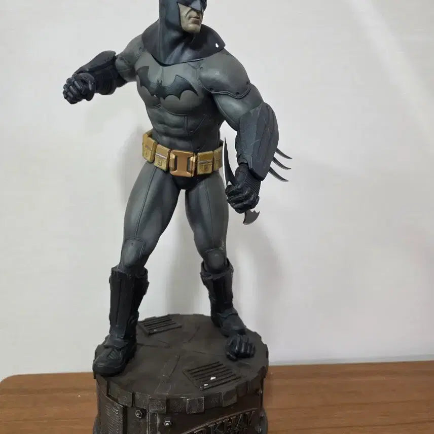 [BUNJANG] Sideshow Batman Arkham Asylum Premium Format Figure (Limited Edition 1500) / 사이드쇼 배트맨 어사일럼프리미엄포맷피규어