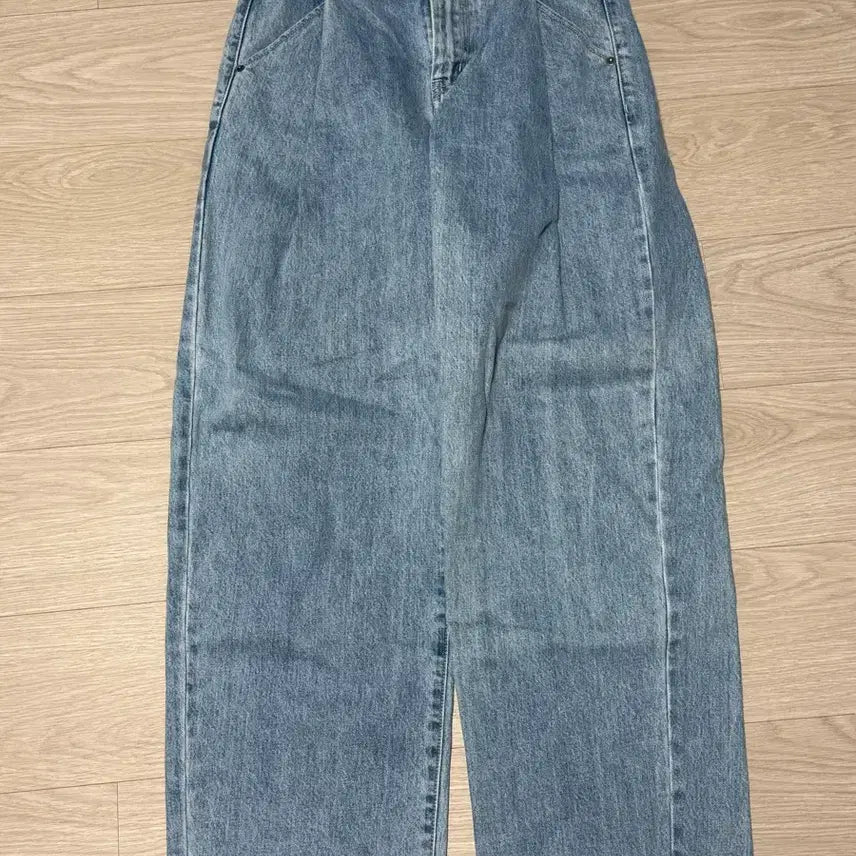 [BUNJANG] Vislow Conmill One-Tuck Light Wash Denim Pants / [28] 비슬로우 콘밀 원턱 연청