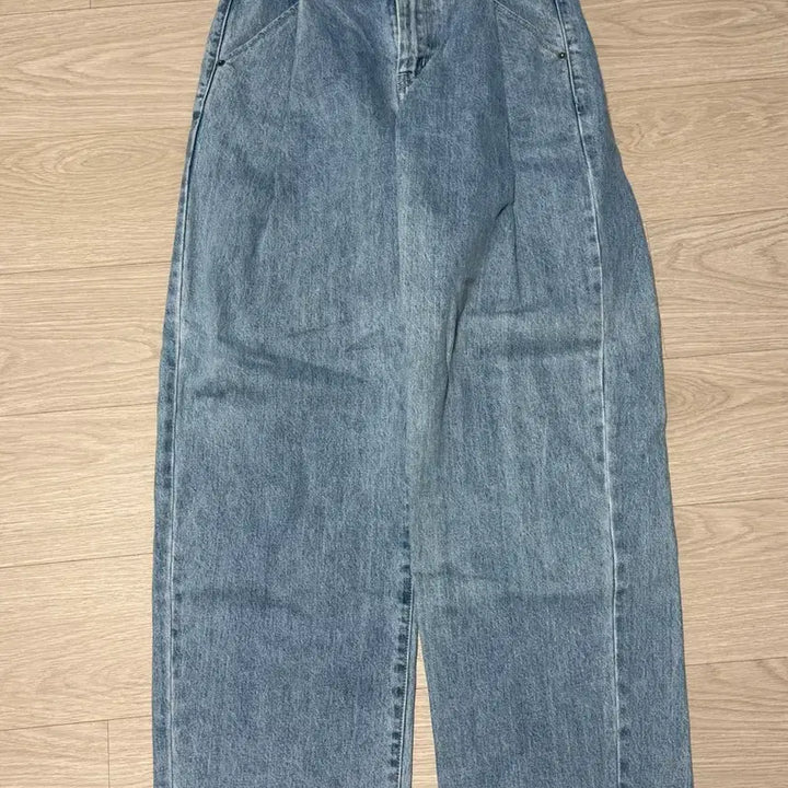 [BUNJANG] Vislow Conmill One-Tuck Light Wash Denim Pants / [28] 비슬로우 콘밀 원턱 연청