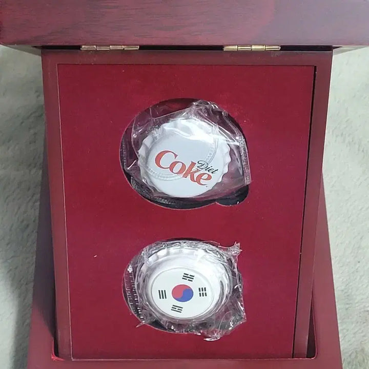 [BUNJANG] Coca-Cola Korea Commemorative Sterling Silver Bottle Cap Set Bundle / 한국 코카콜라 기념 순은 병뚜껑 세트 일괄