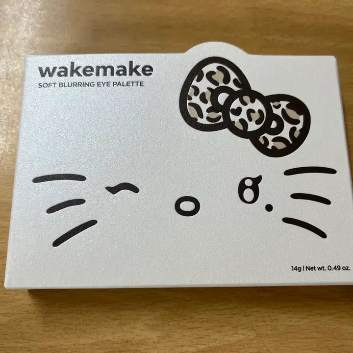 [SOLD OUT] (미개봉/현물) 웨이크메이크 갸루키티 팔레트 30호
