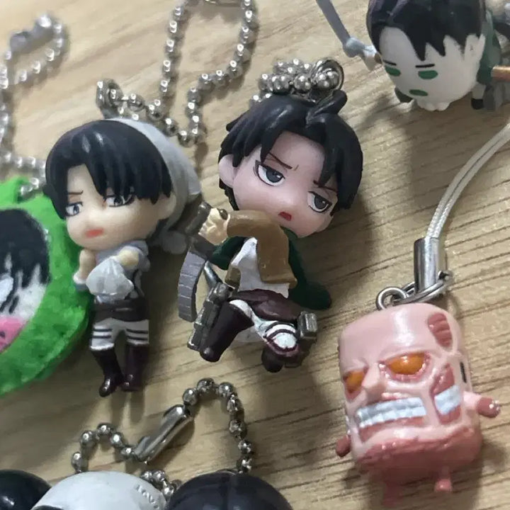 [BUNJANG] Attack on Titan Levi Fu-Cho World Gacha All Versions Keychain Set / 진격의거인 리바이 대롱가챠 모든버전 푸쵸월드