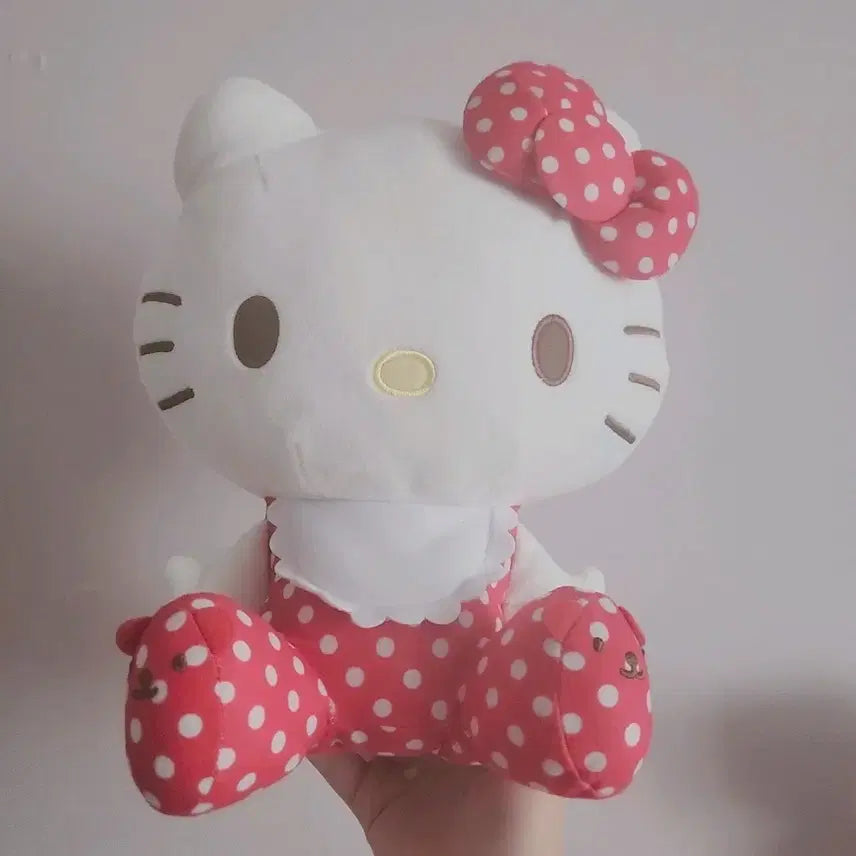 [BUNJANG] Hello Kitty Medium Plush Doll / 헬로키티 중형 인형