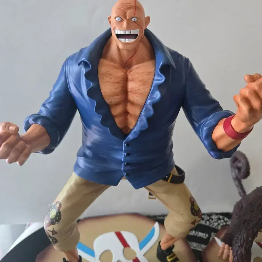 [BUNJANG] Black Studio Red Haired Pirate Executive Bonk Punch Monster Statue / black 레진 봉크펀치,몬스터 판매합니다