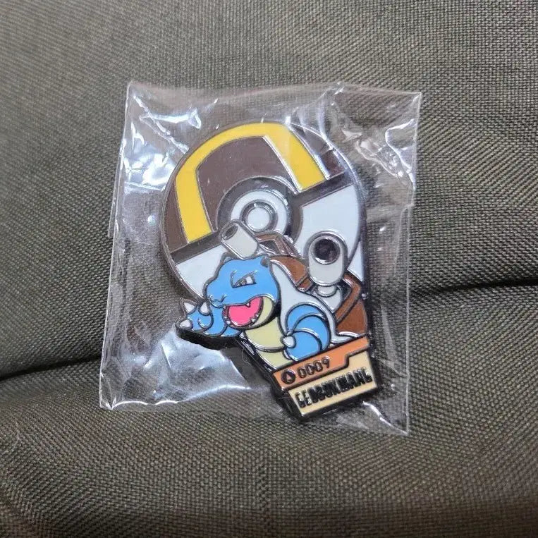 [BUNJANG] Pokemon  Balloon Flight Blastoise Metal Badge / 포켓몬 풍선비행 거북왕 뱃지