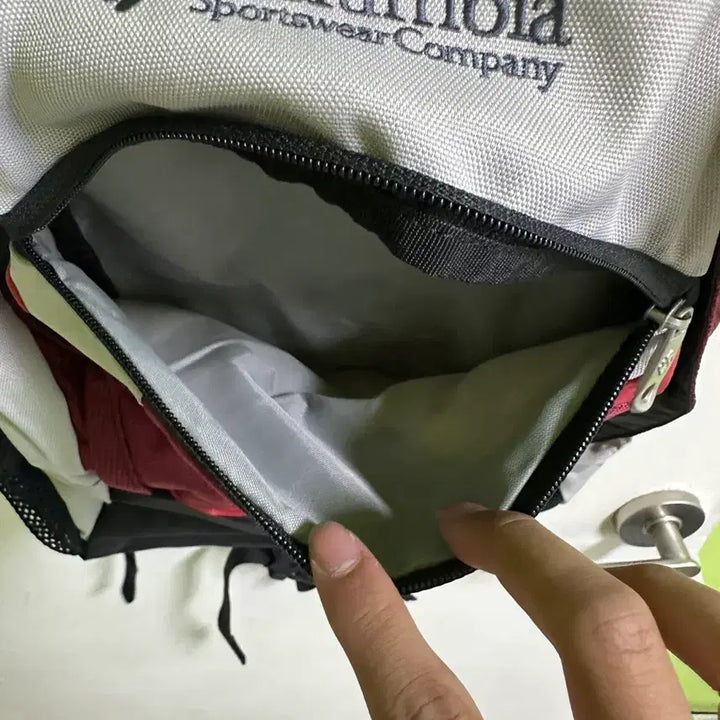 [BUNJANG] Vintage Columbia Backpack Redtip / 빈티지 희귀매물 컬럼비아 백팩 레드팁