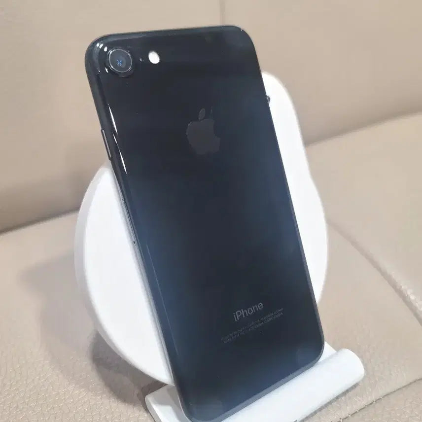 [BUNJANG] Apple iPhone 7 Jet Black (US Version) Battery 100% / 미국판 애플 아이폰 7 제트블랙 배터리 100 팔아요