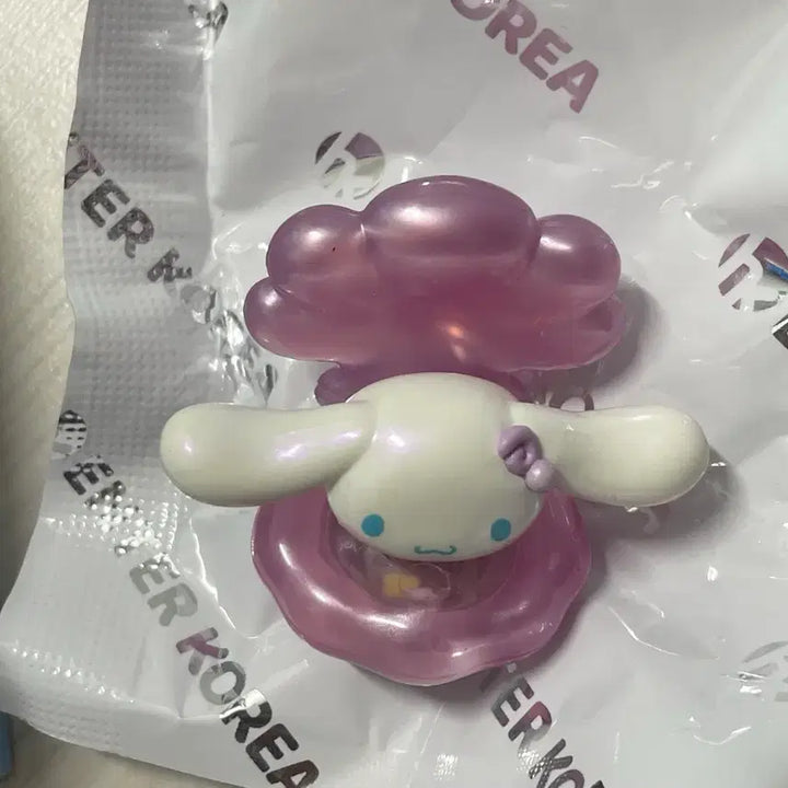 [BUNJANG] Sanrio Characters Pearl &amp; Shell Series Glitter Rare Cinnamoroll Figure / 산리오캐릭터즈 산리오 진주 조개 시리즈 글리터 레어 시나모롤 피규어