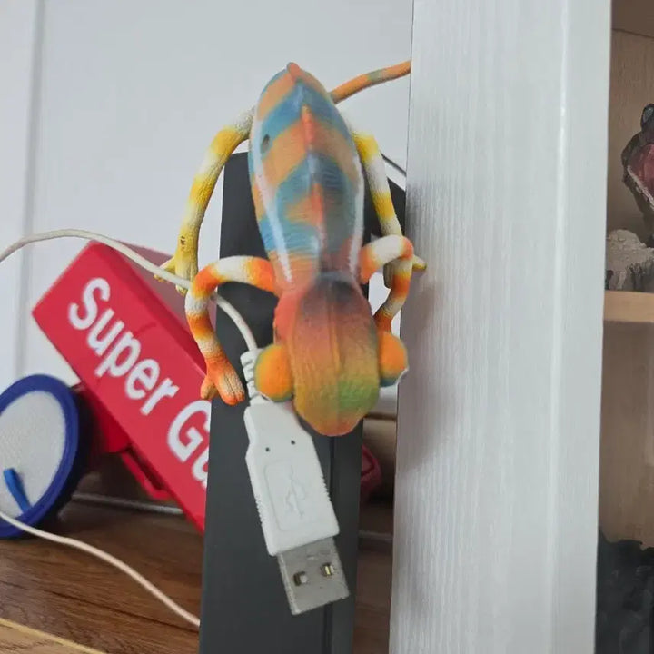 [BUNJANG] USB Powered Chameleon Action Figure / 카멜레온  USB 작동 피규어