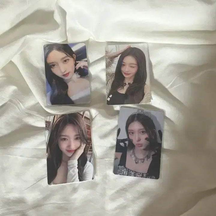 [BUNJANG] IVE (Gaeul, Wonyoung, Leeseo) Photocards Bundle Set / 급처)아이브ive 가을원영이서 포카 판매 일괄 우대