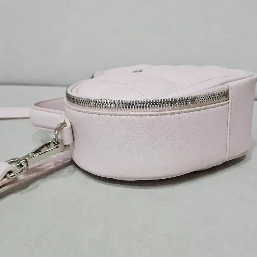 [BUNJANG] NERDY Heart Two-Way Cross Bag Pink / 널디 하트투웨이 크로스백 태연가방
