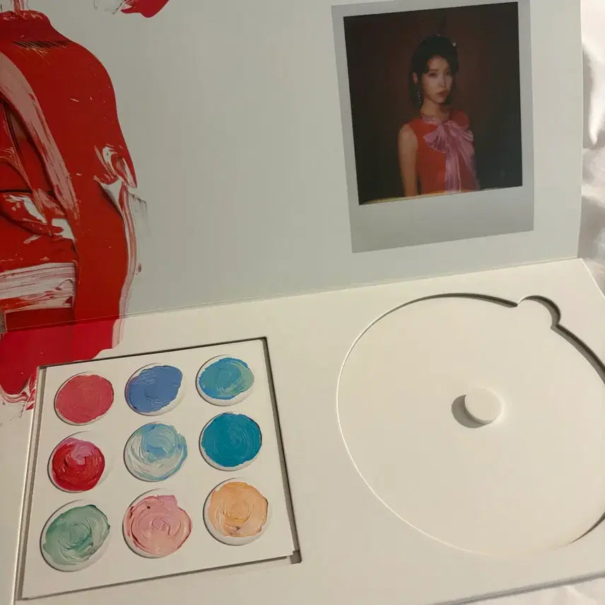 [BUNJANG] IU Palette Album (CD Not Included) / 아이유 팔레트 앨범 팔아요