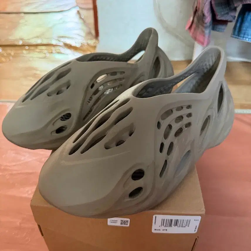 [BUNJANG] Adidas Yeezy Foam Runner Stone Sage (275) / 아디다스 이지 폼 러너 스톤 세이지 275 입니다 평소265신으시면추천