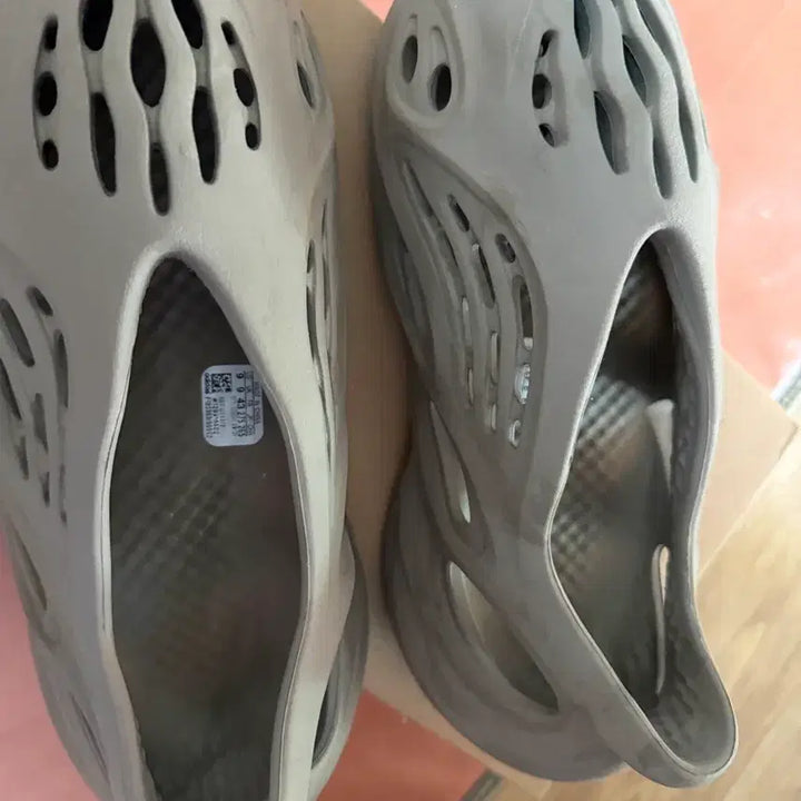 [BUNJANG] Adidas Yeezy Foam Runner Stone Sage (275) / 아디다스 이지 폼 러너 스톤 세이지 275 입니다 평소265신으시면추천
