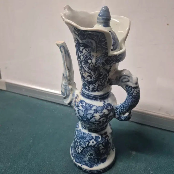 [BUNJANG] Blue and White Porcelain Teapot with Dragon Motif / 청화백자도자기주전자