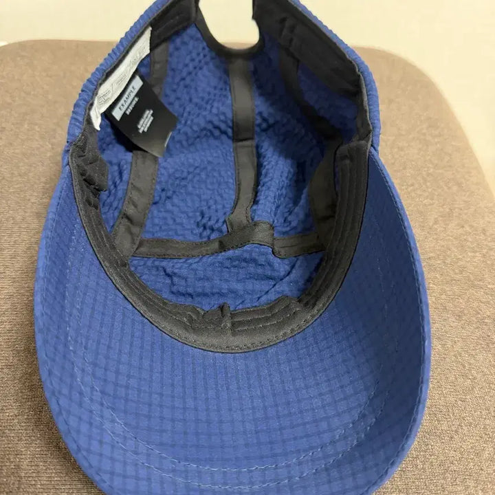 [BUNJANG] BEHOMES Seersucker Running Cap Navy / [미착용 새상품] 비범스 시어서커 러닝캡