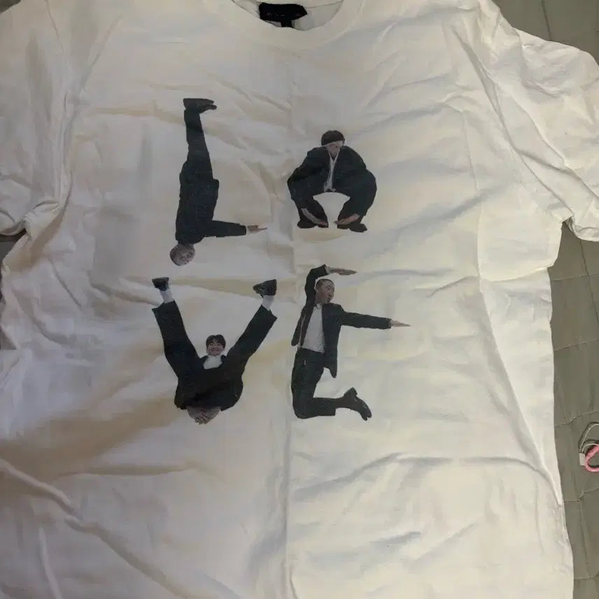[BUNJANG] Hot Sauce LOVE T-Shirt (White, L) / 핫소스 굿즈 티셔츠