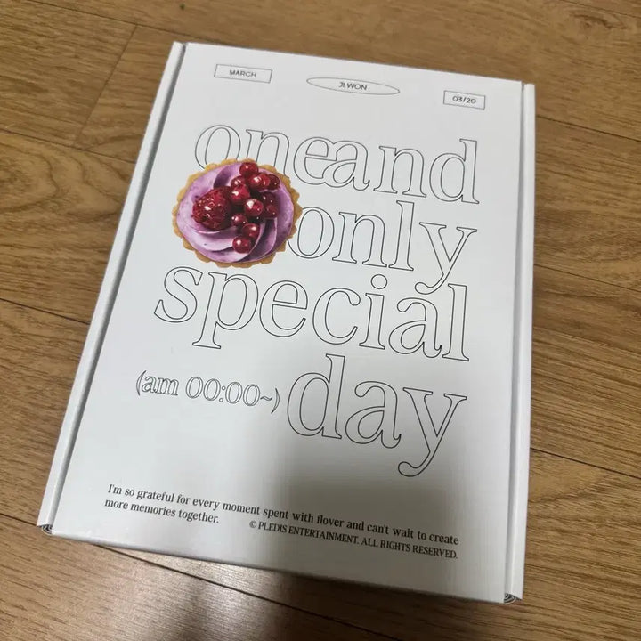 [BUNJANG] fromis_9 Park Ji-won Weverse Birthday Kit (Sealed) with POB Photocard / 특전포함 미개봉)프로미스나인 박지원 위버스 생일키트