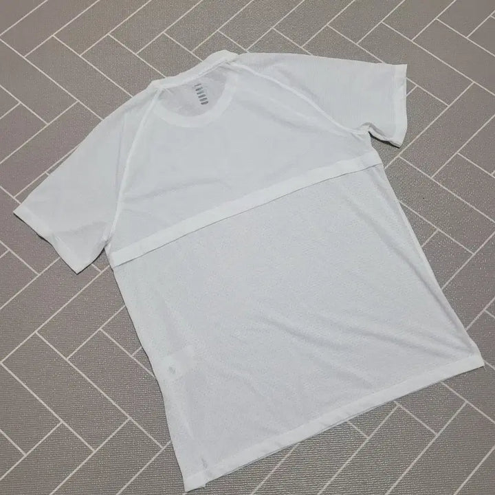 [SOLD OUT] 1화착) 언더아머 스트리커 러닝 반팔 티셔츠 L