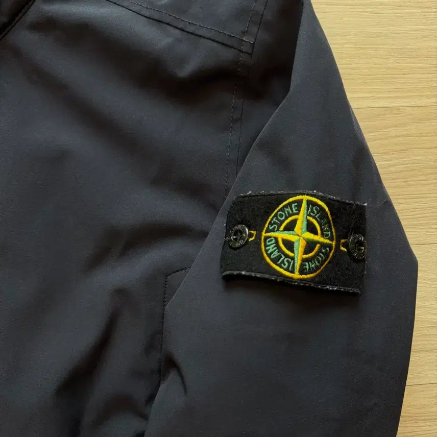 [BUNJANG] Stone Island Primaloft Windbreaker Jacket - Size M (100) / 정품)스톤아일랜드 프리마로프트 바람막이 m(100)