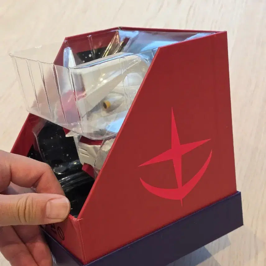 [BUNJANG] Casetify Gundam RX-78-2 Collab AirPods Pro 2 Case with Display Base / [신품] 케이스티파이 건담 RX-78-2 콜라보 에어팟 케이스 한정판