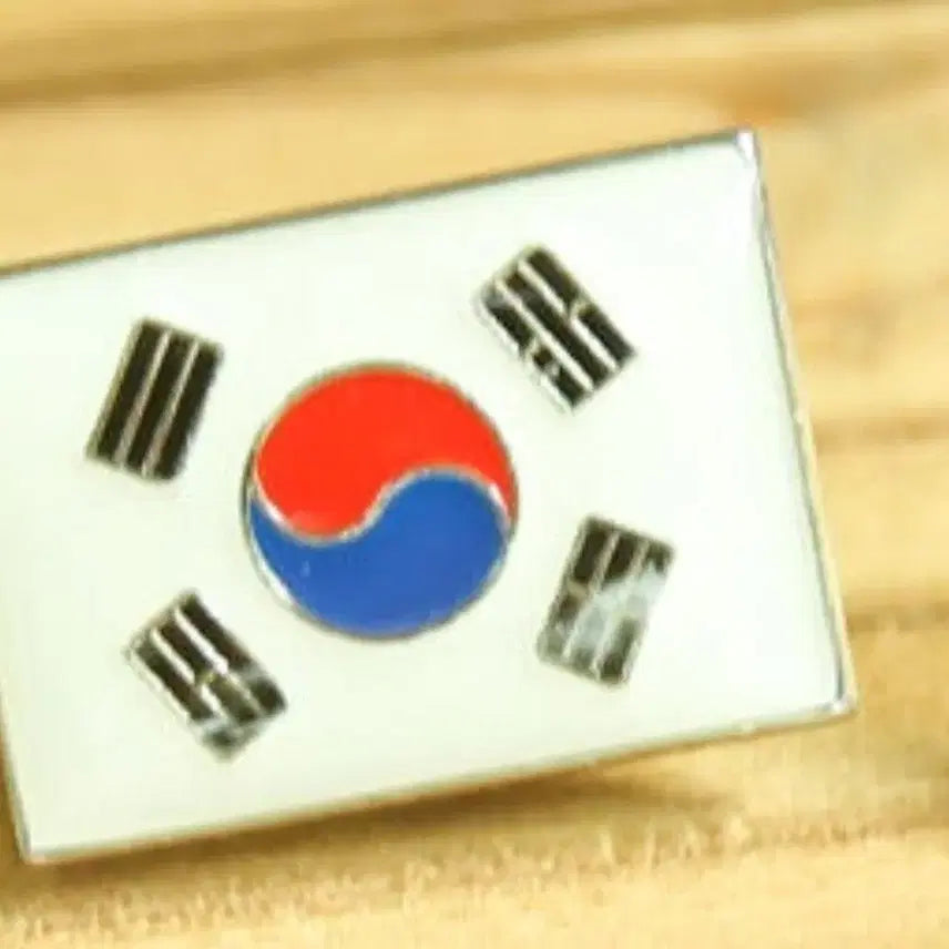 [BUNJANG] Taegukgi Badge / 태극기 뱃지