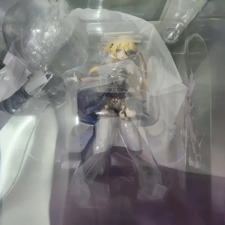 [BUNJANG] ALTER Genshin Impact Fischl 1/7 Scale Figure / ALTER 1/7 스케일 피규어 원신 피슬