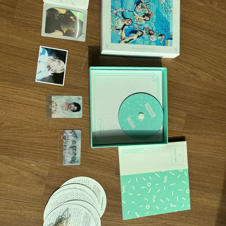 [BUNJANG] Twice PAGE TWO Autographed Album (All Members except Tzuyu) / 트와이스 Twice PAGE TWO 친필 싸인 앨범