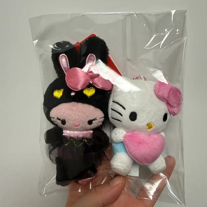 [BUNJANG] Blackpink Usagi Kitty &amp; Heart Celebration Kitty Doll Keyrings (Bundle Set) / 2개 일괄가!! 새상품) 블랙핑크 우사기키티 토끼키티 하트키티