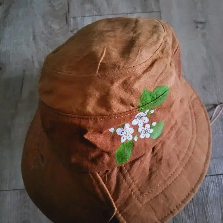 [BUNJANG] Natural Dyed Apple Blossom Bucket Hat / 천연염색 모자