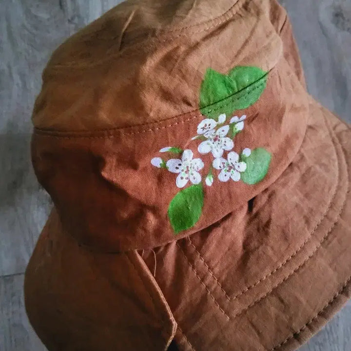 [BUNJANG] Natural Dyed Apple Blossom Bucket Hat / 천연염색 모자