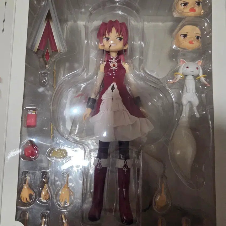 [BUNJANG] Puella Magi Madoka Magica RAH Kyoko Action Figure / 마법소녀 마도카 마기카 rah 액션피규어 쿄코