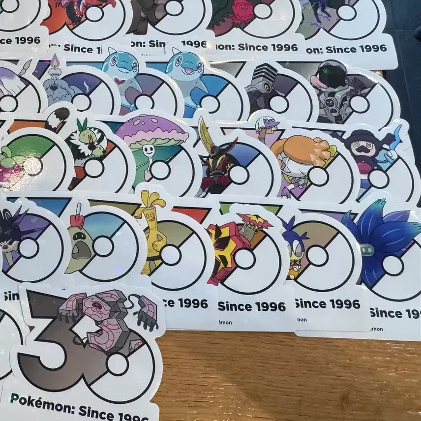 [BUNJANG] Pokemon 30th Anniversary Logo Sticker Bundle Set / 일괄)) 리자몽 오거폰 무쇠무인 등 포켓몬 30주년 로고 스티커 원가양도