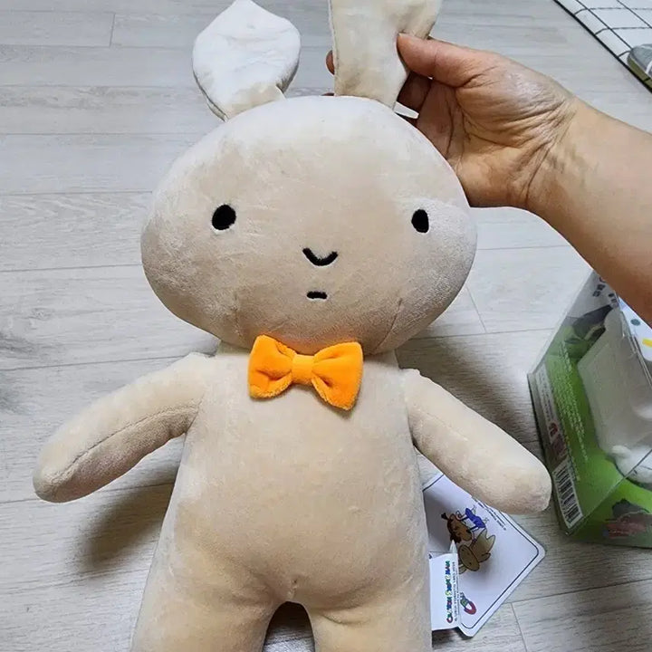 [BUNJANG] Crayon Shin-chan Yurin Rabbit Plush 33cm / 짱구는못말려 유리 토끼 인형 33cm