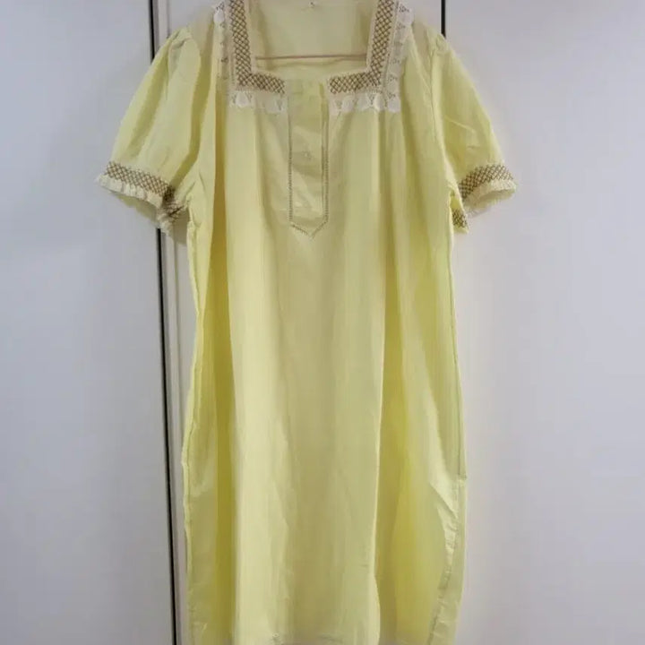 [SOLD OUT] 미국빈티지 여성 잠옷 노란색 레이스